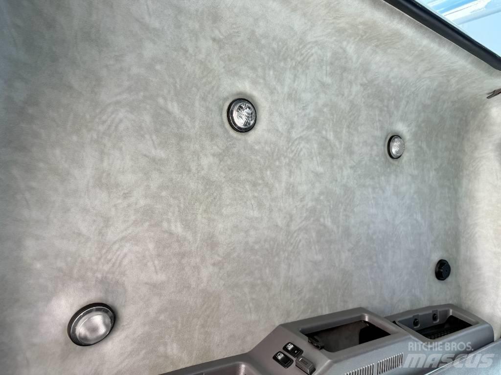 Mack GU 813 Vetopöytäautot