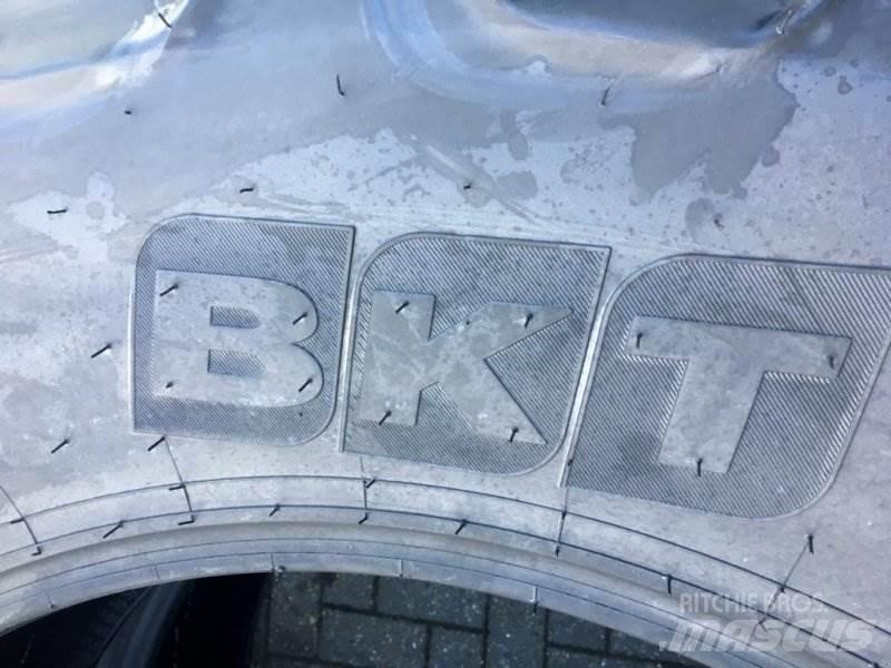 BKT 520/70 R 38 Renkaat ja vanteet