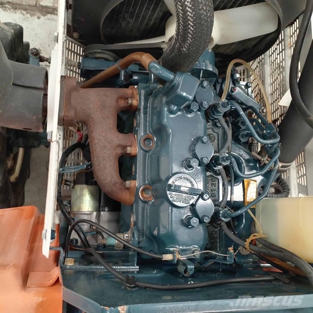 Kubota B 1402 Traktorit