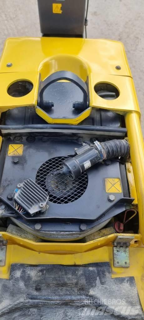 Atlas Copco LH 700 Tärylevyt