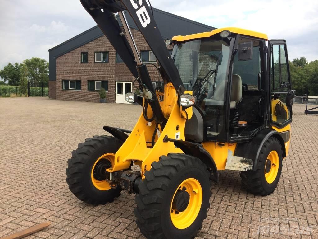 JCB 406 Pyöräkuormaajat