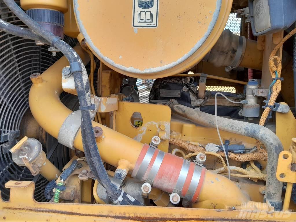 CAT D 6 R III Telaketjupuskutraktorit