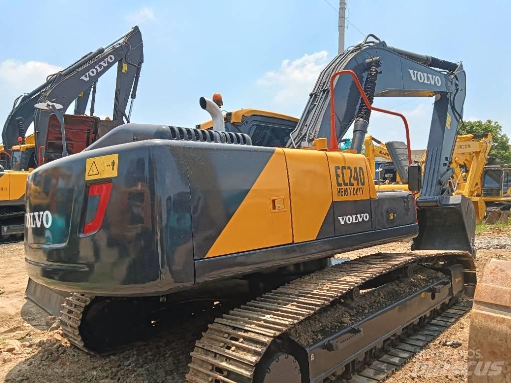 Volvo EC 240 Telakaivukoneet
