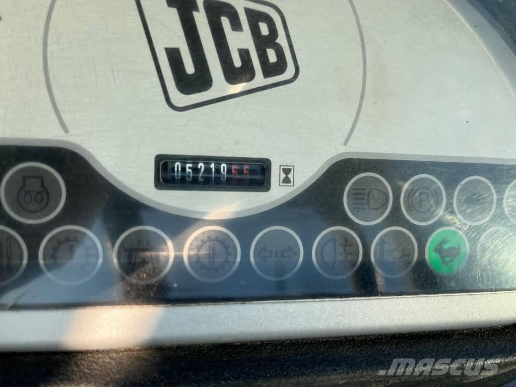JCB 406 Maatalouskurottajat