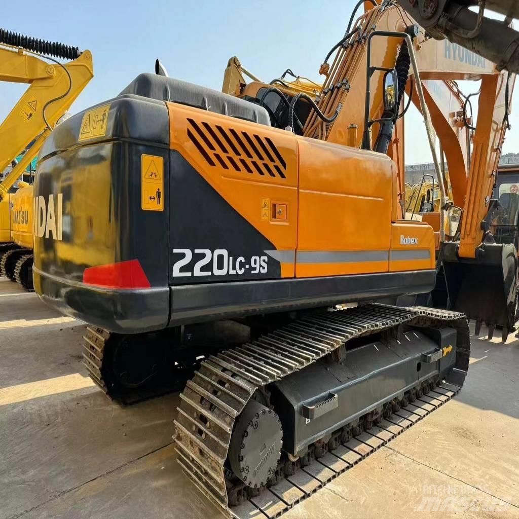 Hyundai R220LC-9S Telakaivukoneet
