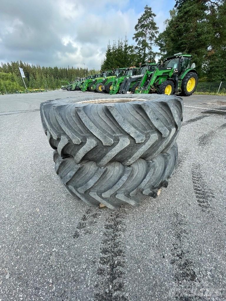 Taurus 520/70R38 Renkaat ja vanteet