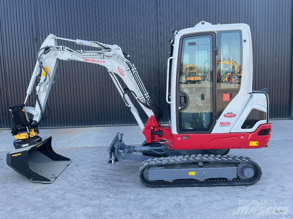 Takeuchi TB 225 Minikaivukoneet < 7t