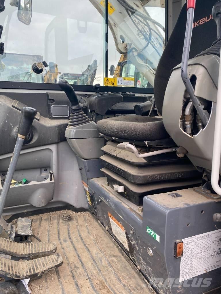 Takeuchi TB 240 Minikaivukoneet < 7t