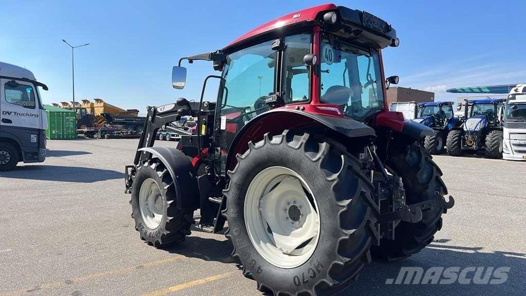 Valtra A75 Tractor Traktorit