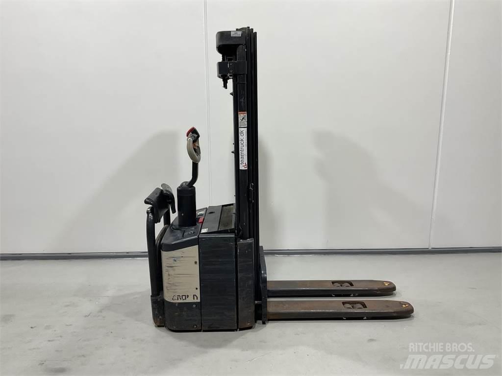 Crown WE2300S Ajettavat pinoamisvaunut