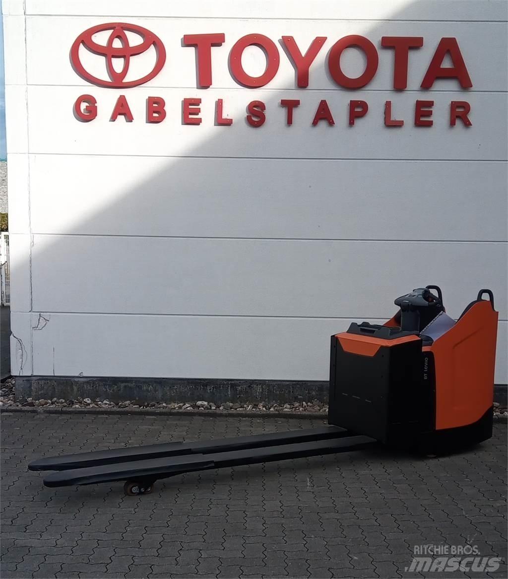 Toyota LPE 250 Lavansiirtotrukit