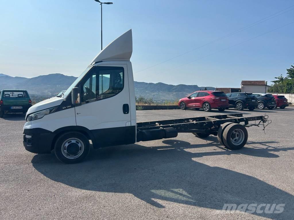 Iveco Daily 35-150 Autonkuljetusautot