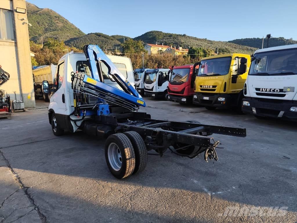 Iveco Daily 35-150 Nosturiautot