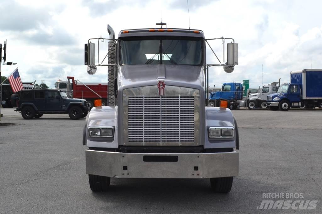 Kenworth T 800 Vetopöytäautot