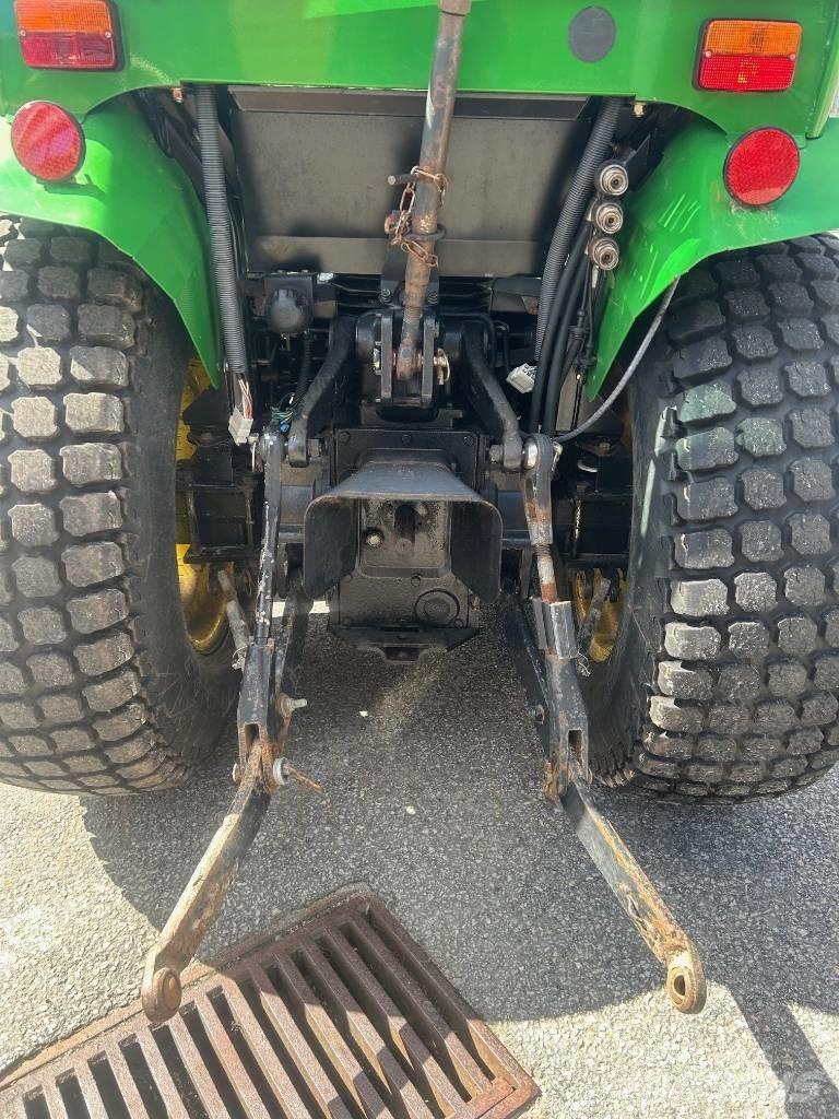 John Deere 4400 Taajamatraktorit