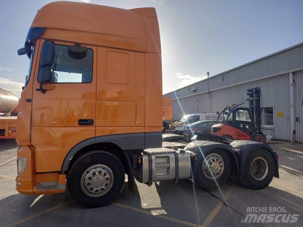 DAF 105 530 Vetopöytäautot