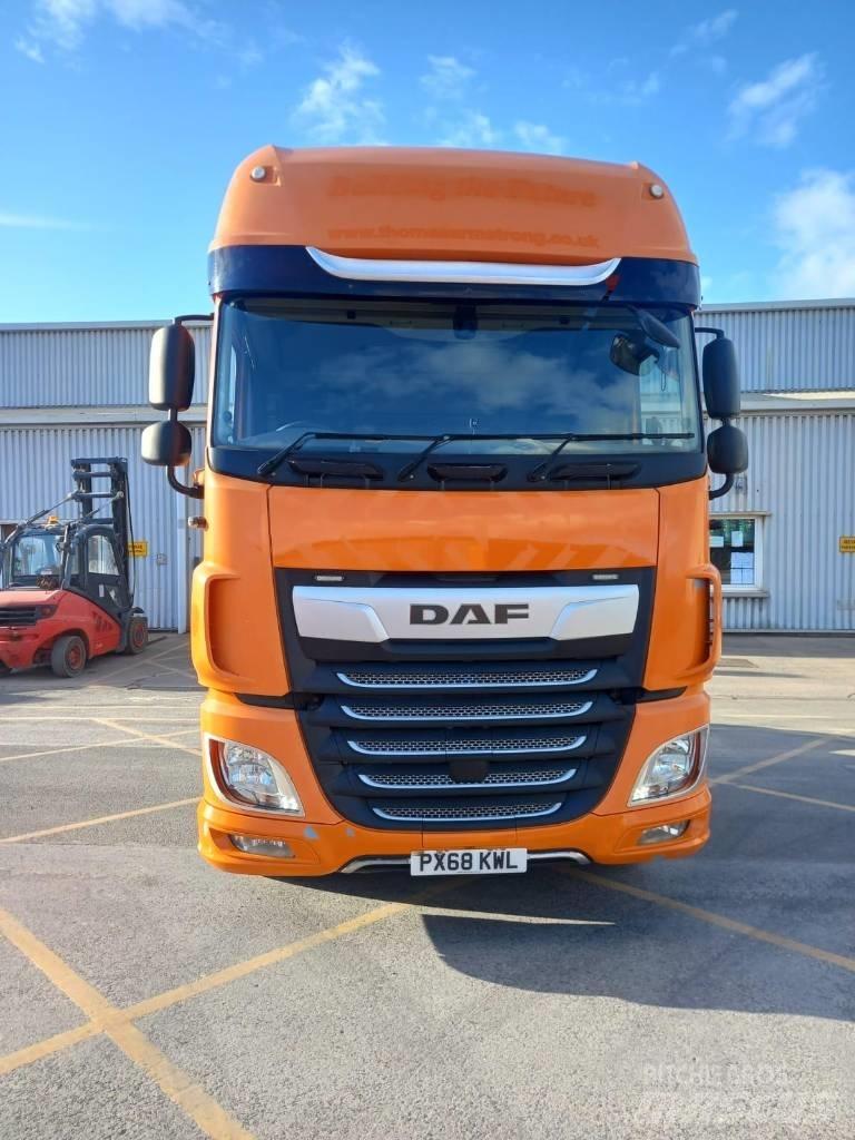 DAF 105 530 Vetopöytäautot