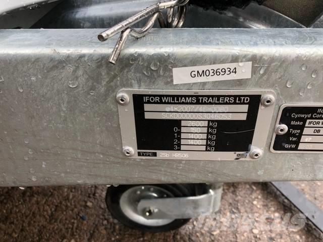 Ifor Williams HB 506 Eläinkuljetuspuoliperävaunut