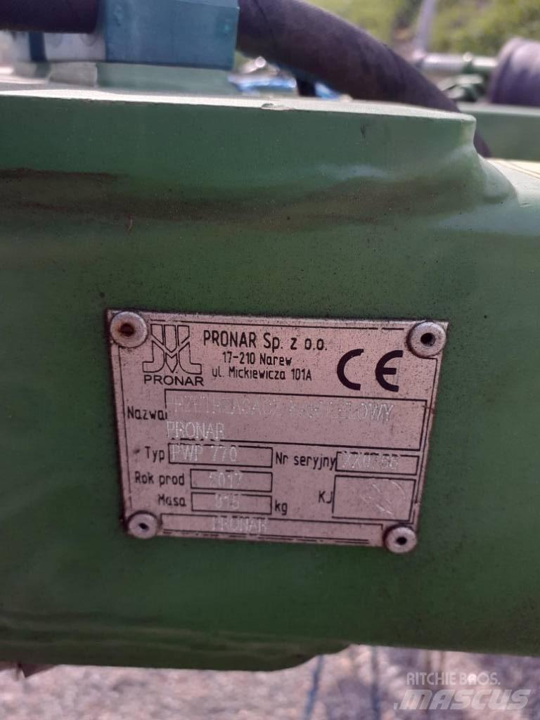 Pronar PWP 770 Pöyhimet ja haravat