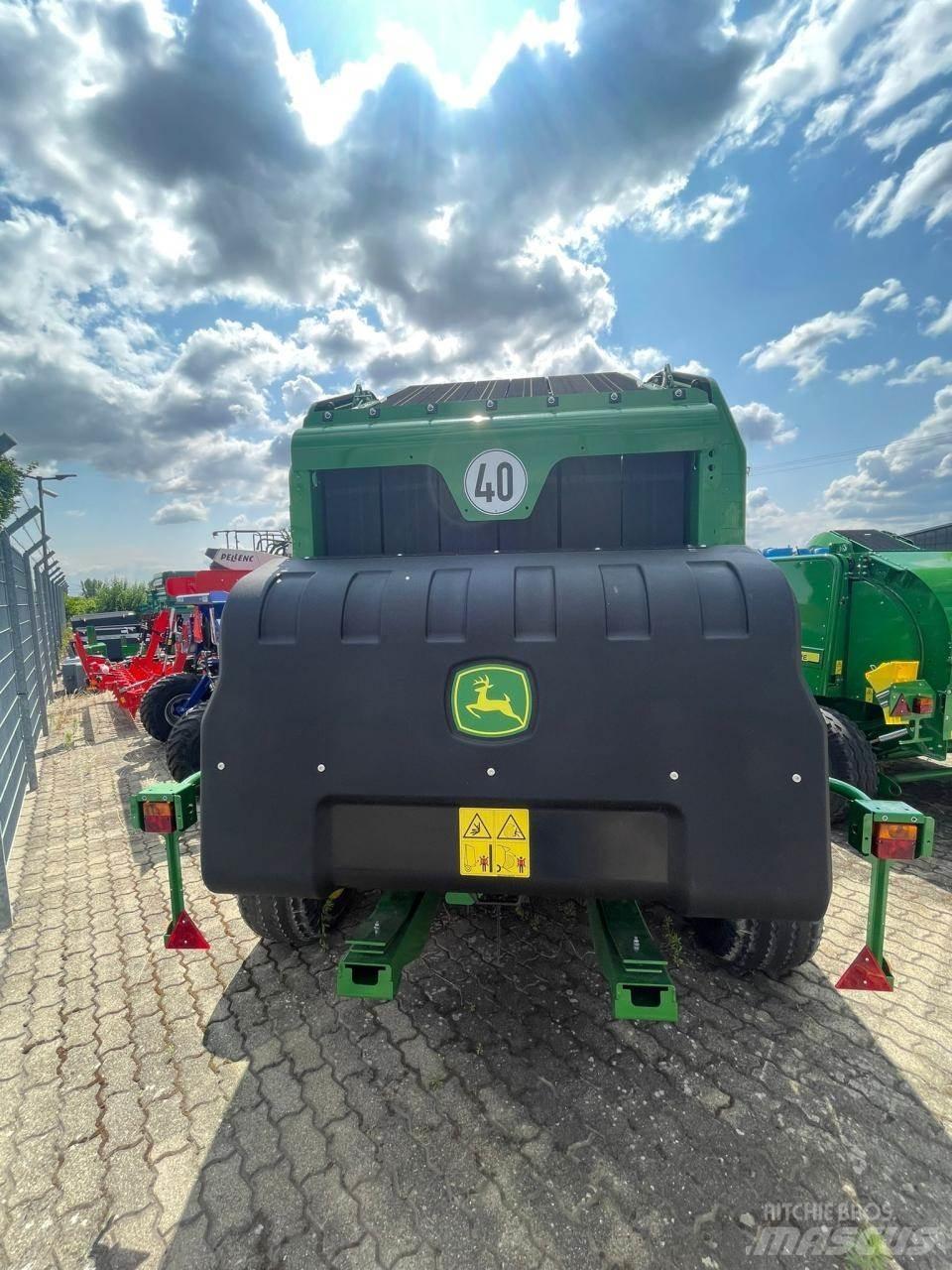 John Deere V451G Pyöröpaalaimet