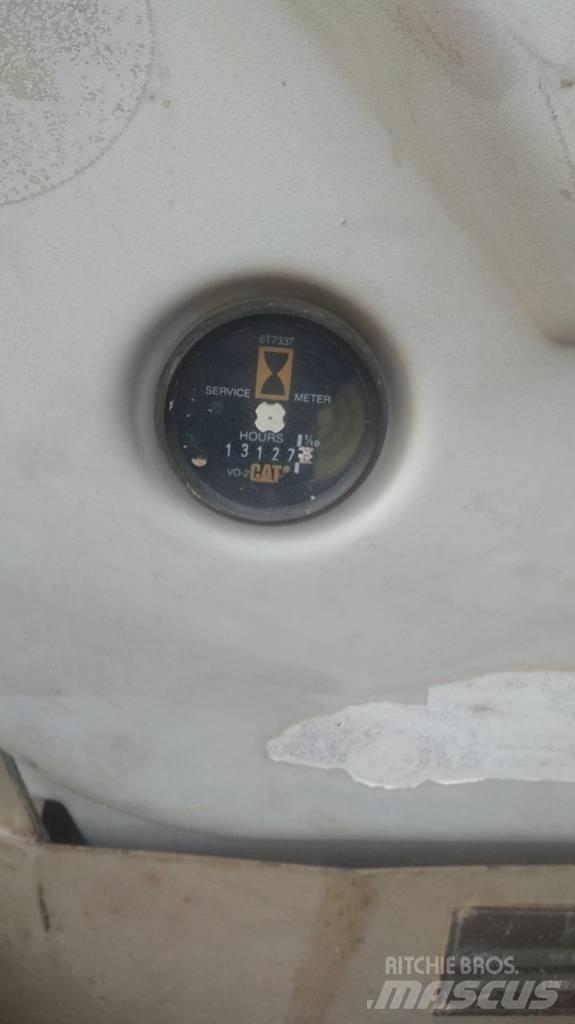 CAT 375 L ME Telakaivukoneet