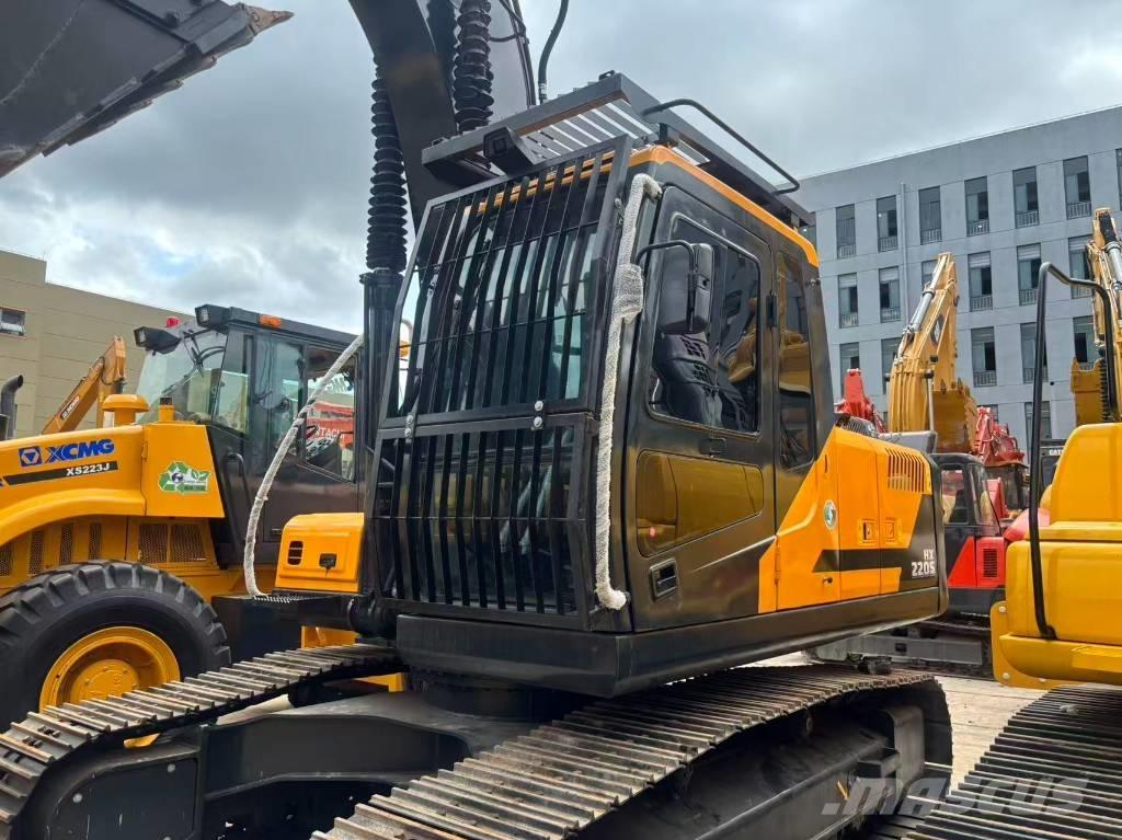 Hyundai HX 220 Telakaivukoneet