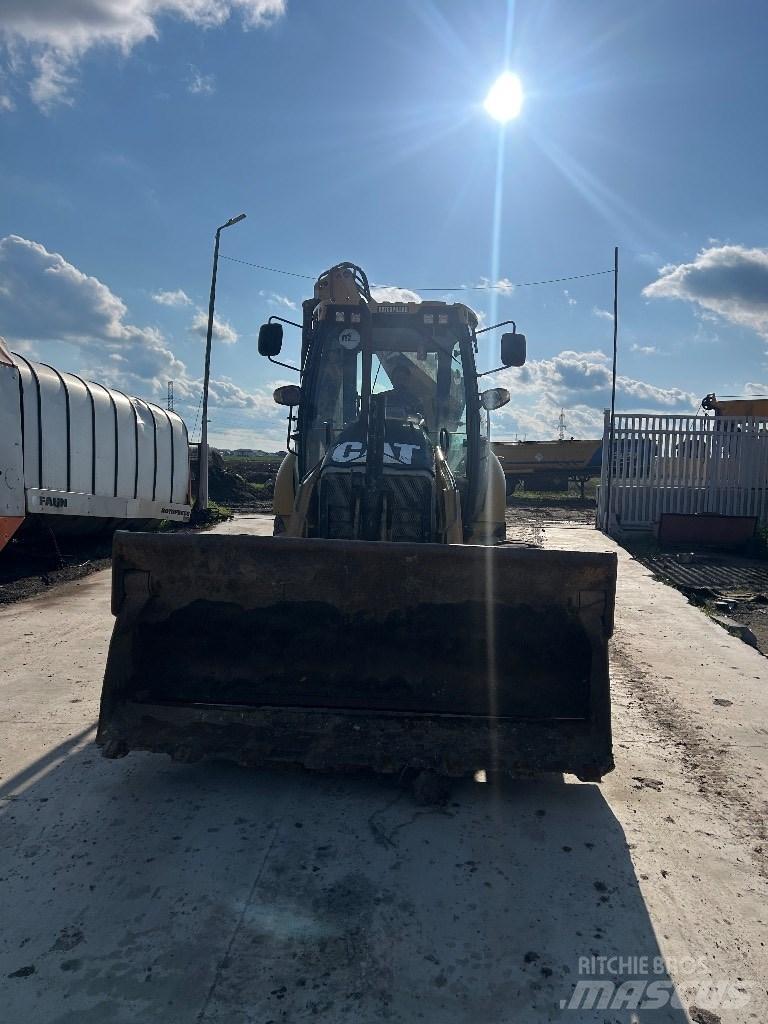 CAT 422 E Kaivurikuormaajat