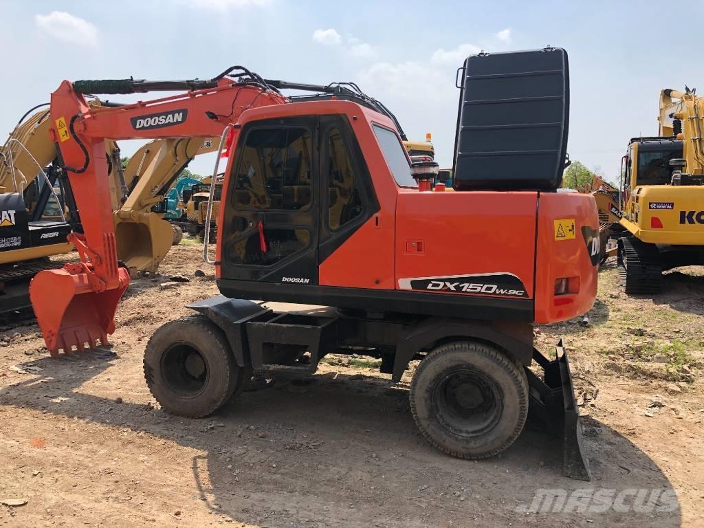 Doosan DX150W Telakaivukoneet