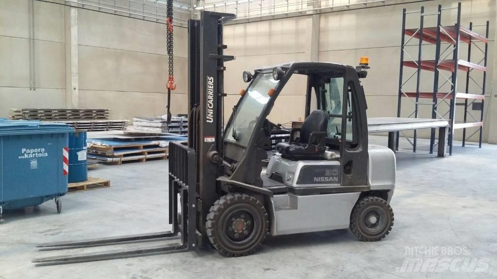 Nissan FGD02A30Q Dieseltrukit