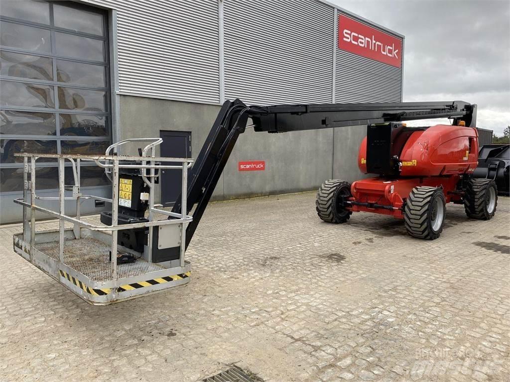 JLG 800AJ Kuukulkijat