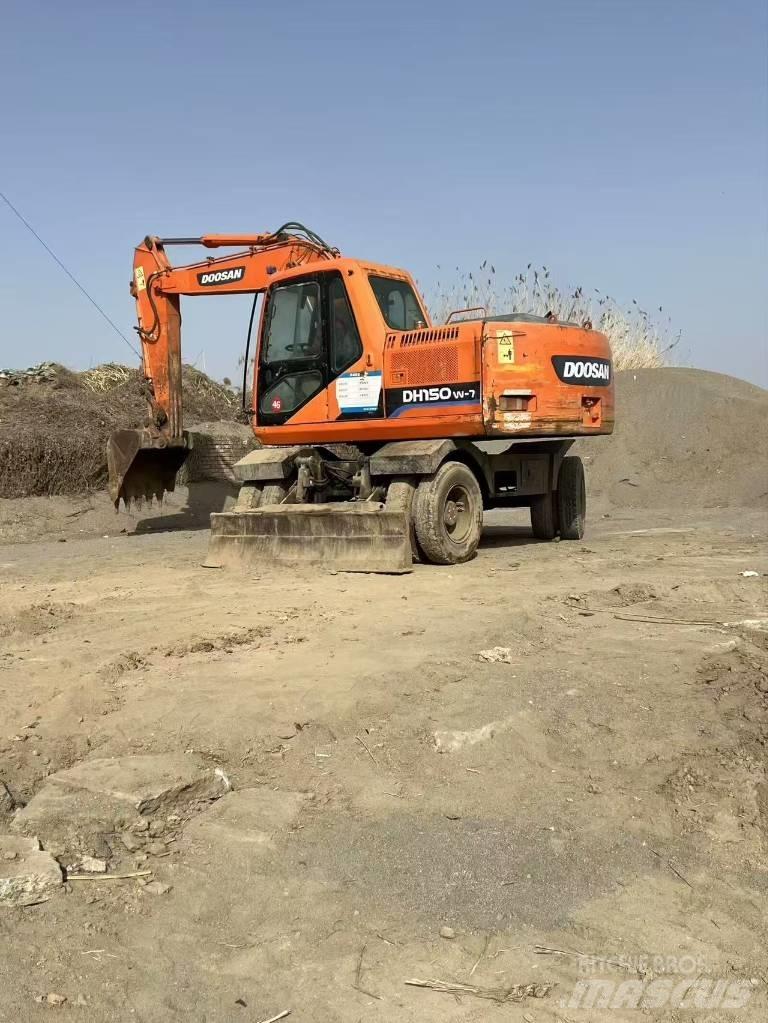 Doosan DH150 W-7 Pyöräkaivukoneet