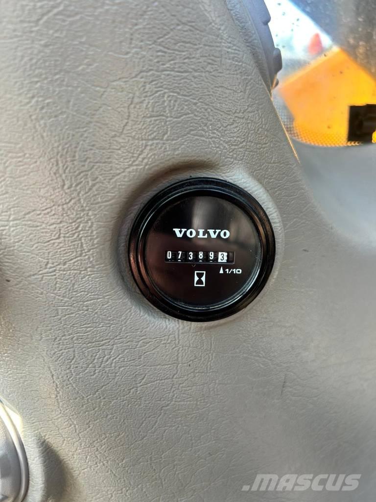 Volvo EC 220 E Telakaivukoneet