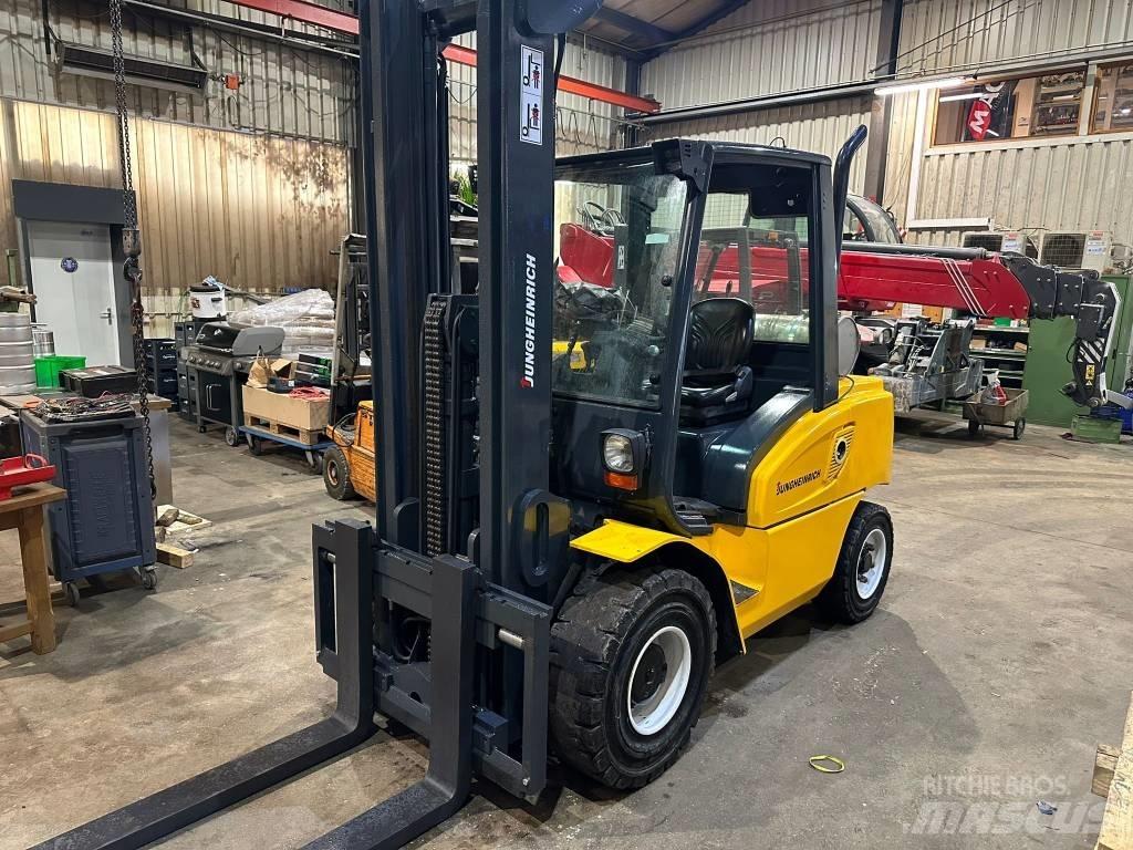 Jungheinrich DFG 550 Dieseltrukit