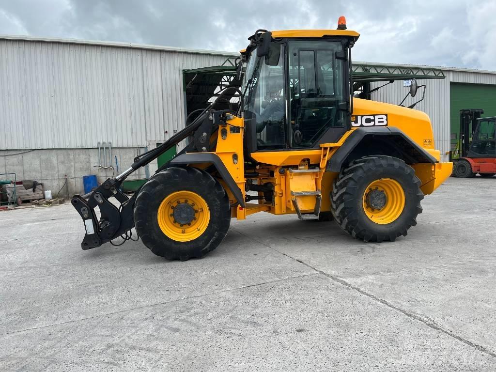JCB 413 S Pyöräkuormaajat