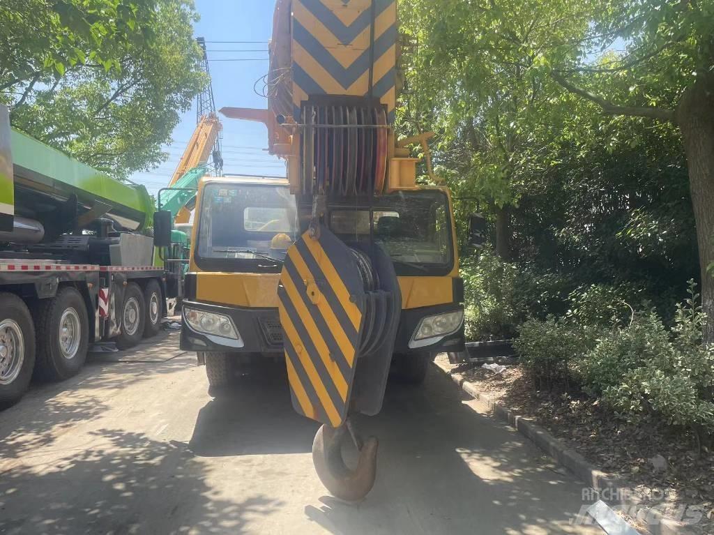 XCMG QY 130 K Mobiilinosturit