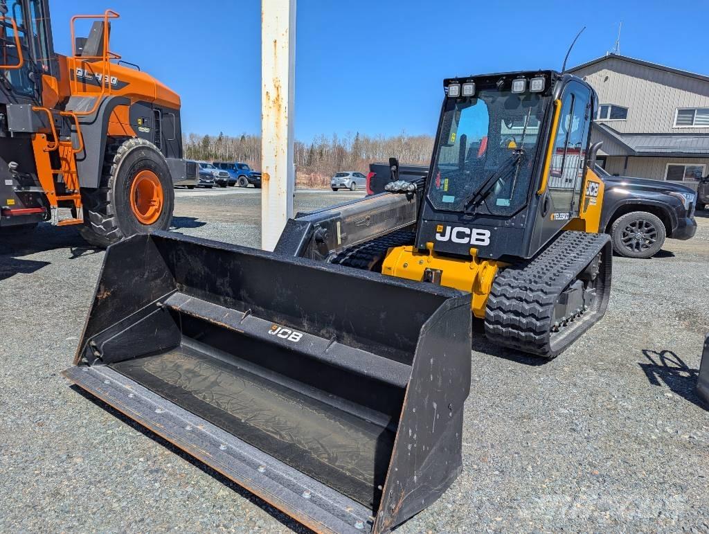 JCB 3TS-8T Liukuohjatut kuormaajat