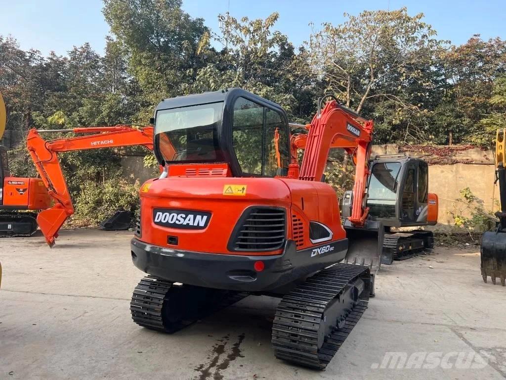 Doosan DX 60-9C Minikaivukoneet < 7t