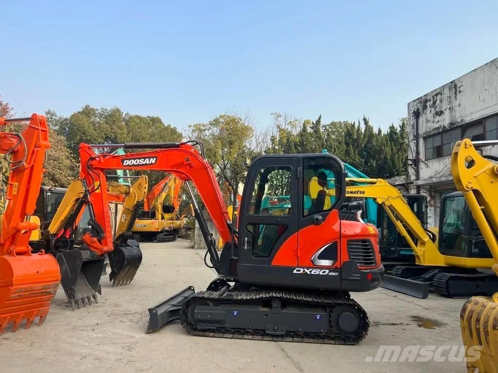 Doosan DX 60-9C Minikaivukoneet < 7t