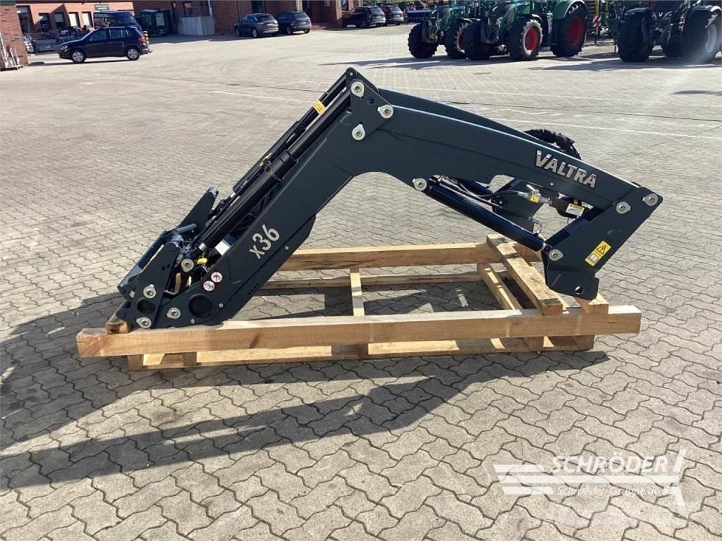 Valtra X36 DM Etukuormaimet ja kaivuulaitteet