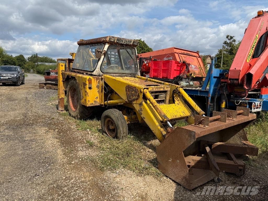 JCB 3 C II Kaivurikuormaajat