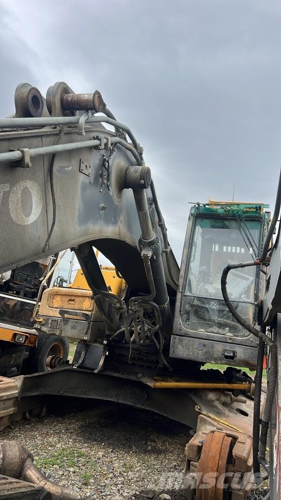 Volvo EC 360 L Ketjut, telat ja alustat