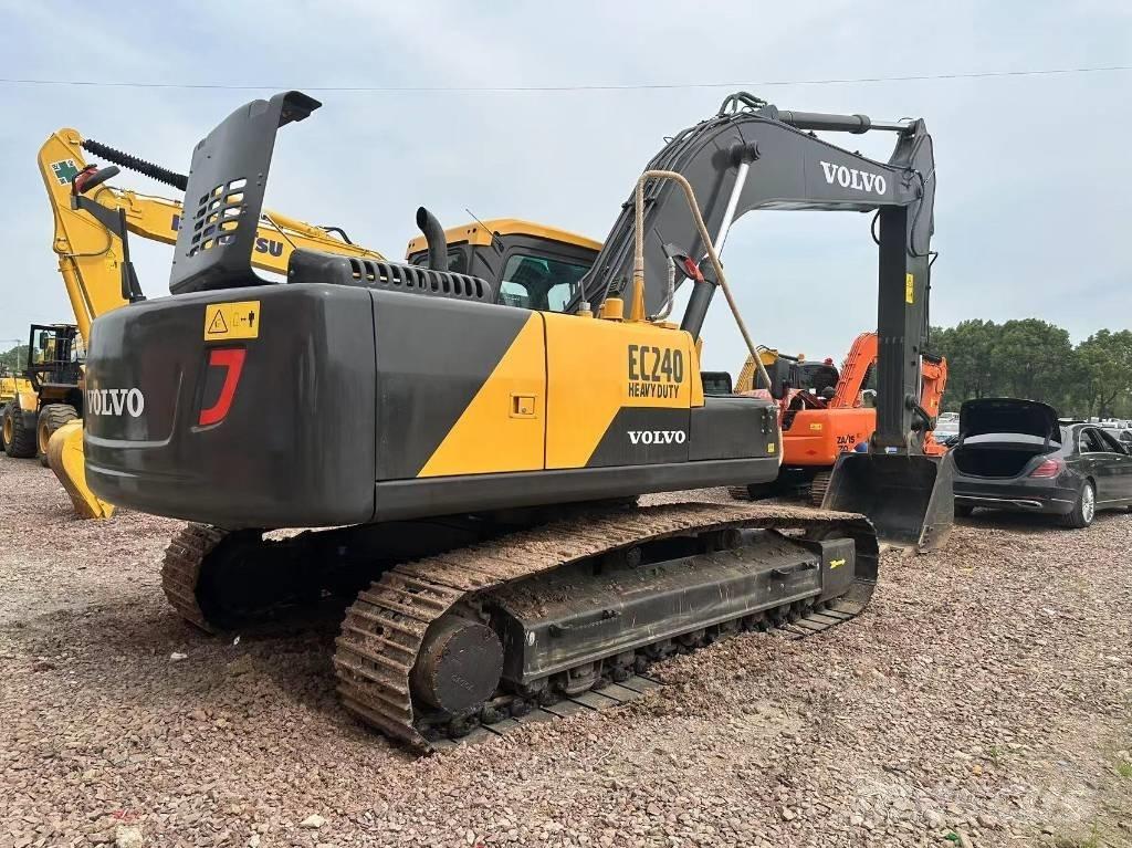 Volvo EC 240 Telakaivukoneet