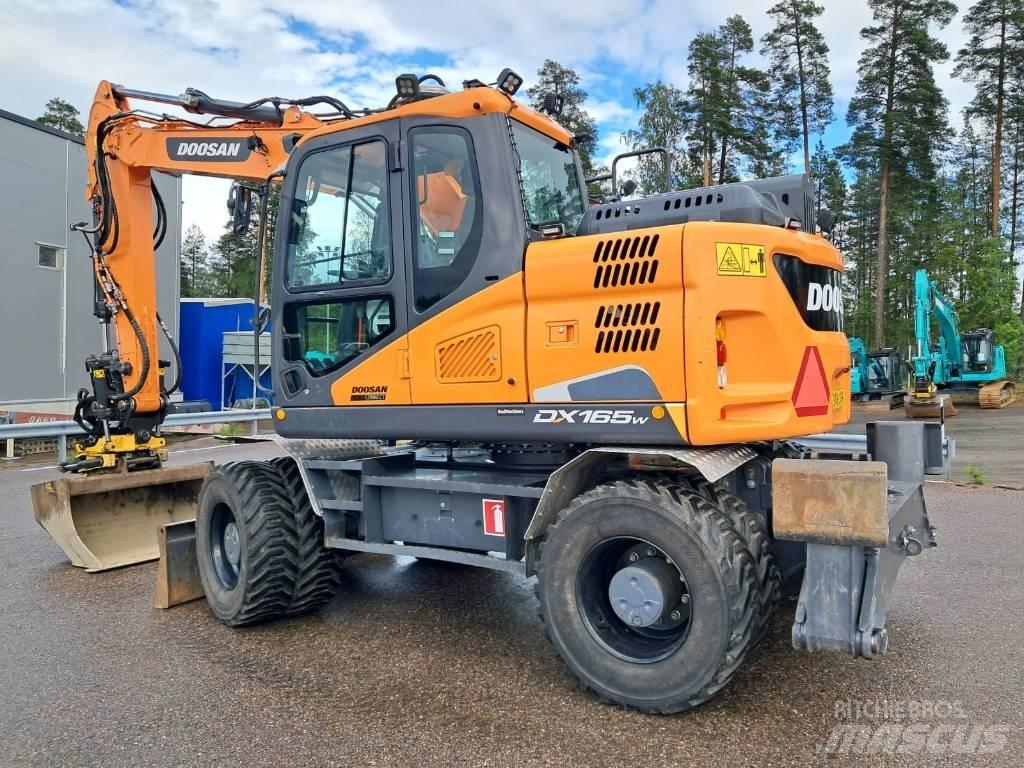 Doosan DX 165 W-5 Pyöräkaivukoneet