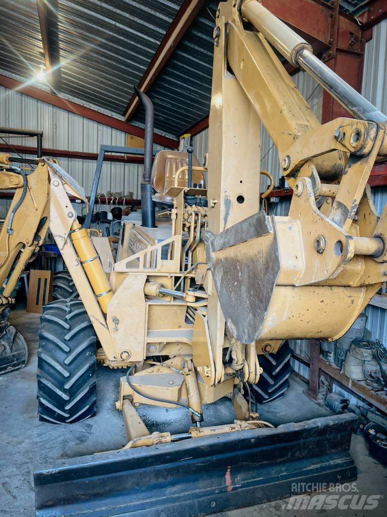 CASE 860 Ketjukaivurit