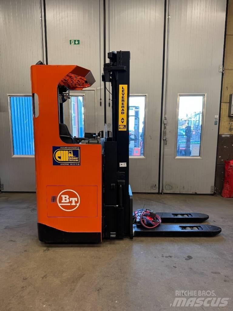 BT SRE 160 L Ajettavat pinoamisvaunut
