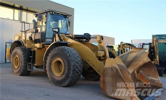 CAT 966M Pyöräkuormaajat