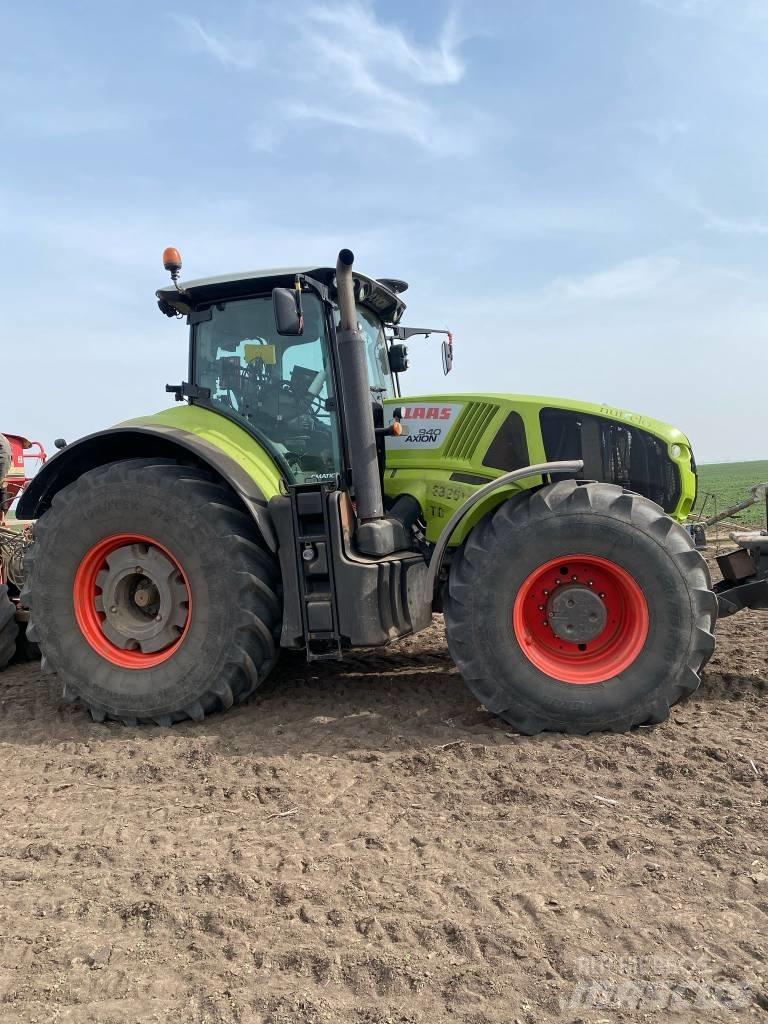 CLAAS Axion 940 SCR Traktorit