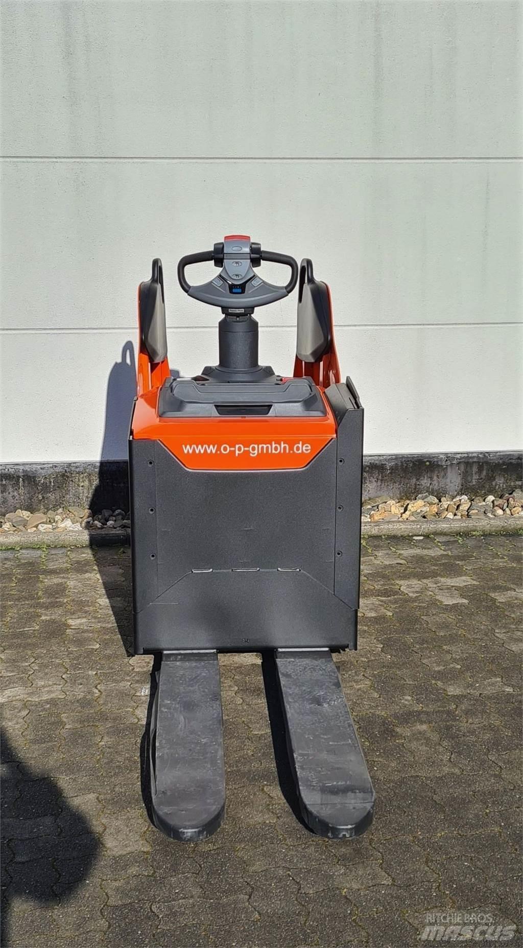 Toyota LPE 250 Lavansiirtotrukit