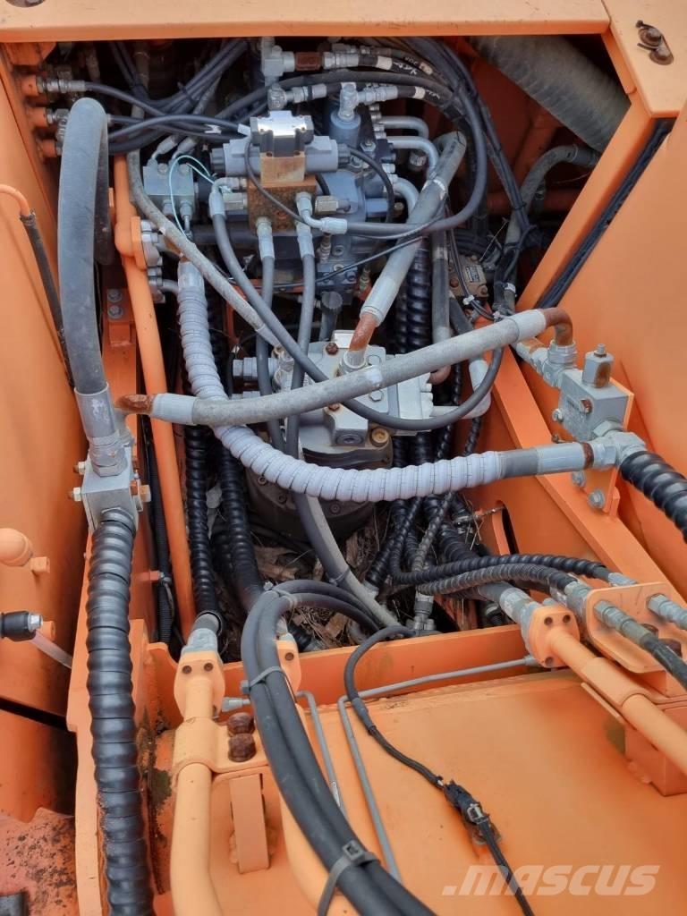 Doosan DX 210 W Pyöräkaivukoneet