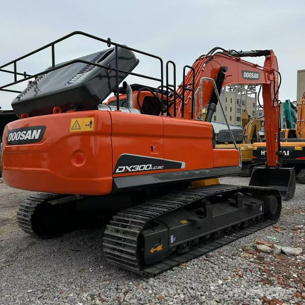 Doosan 300LC-9C Telakaivukoneet